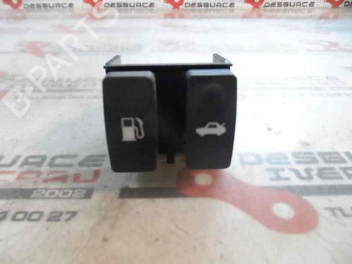 Used Switch Switch LEXUS IS II (_E2_) 220d (ALE20) (177 hp) 2708298 2708298