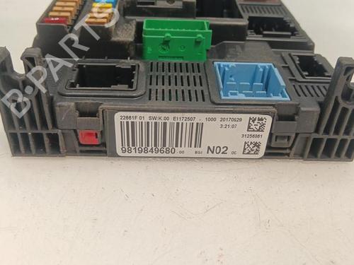 Used Fuse box Fuse box 37533879 37533879