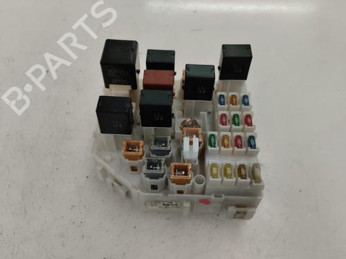 Used Fuse box TOYOTA RAV 4 II (_A2_) [2000-2005]  16903177