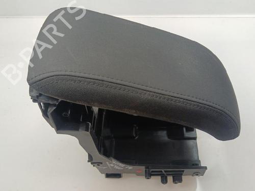 Used Armrest / Center console Armrest / Center console 35743236 35743236