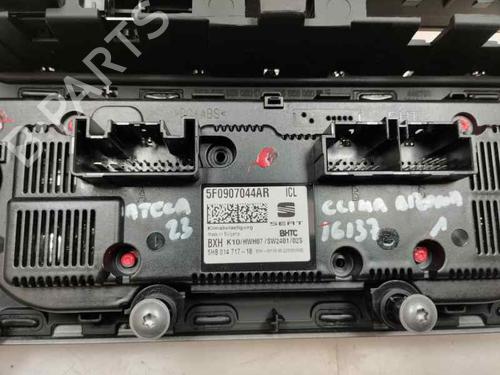 AC Styreenhet / Manøvreringsenhet SEAT ATECA (KH7, KHP) [2016-2025]  21394501