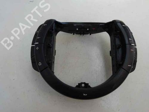 Used Switch Switch 8728823 8728823