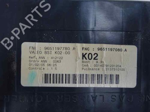 Used Fuse box PEUGEOT 307 (3A/C) 1.6 HDi 110 (109 hp) 9856940