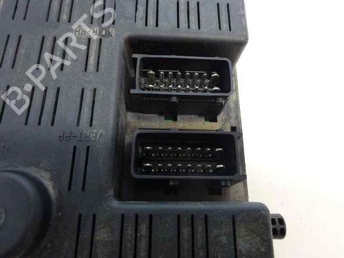 Used Fuse box Fuse box CITROËN XSARA (N1) 1.9 D (68 hp) 1163083 1163083