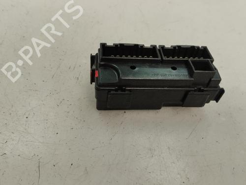 Used Fuse box Fuse box 19537751 19537751
