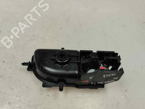 Used Front left interior door handle Front left interior door handle 30541104 30541104