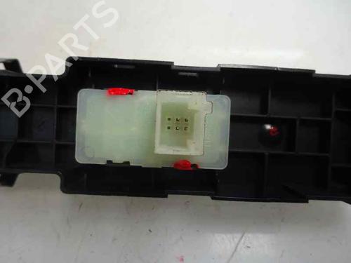Used Right front window switch Right front window switch 7676475 7676475
