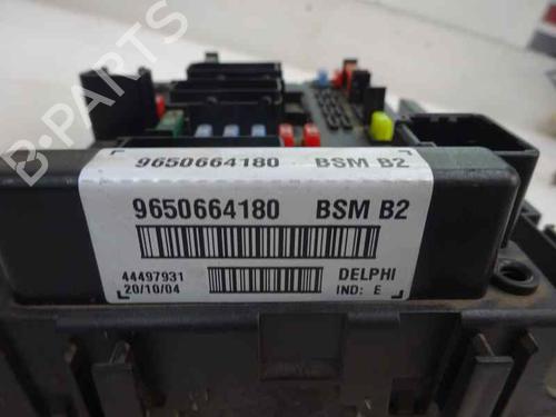 Fuse box PEUGEOT 307 (3A/C) 2.0 HDi 90 | BP9296727E1