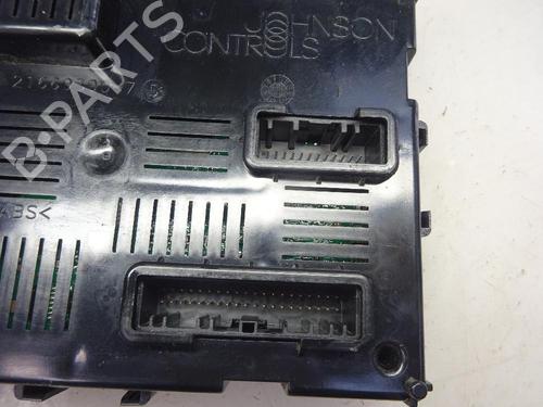 Used Fuse box Fuse box 11701439 11701439