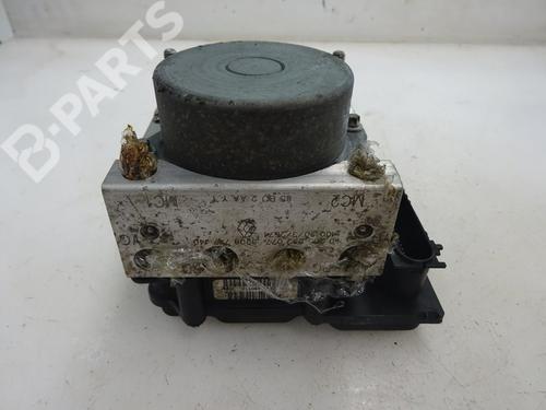 Used ABS pump RENAULT CLIO III (BR0/1, CR0/1) 1.5 dCi (BR17, CR17) (86 hp) 10496673