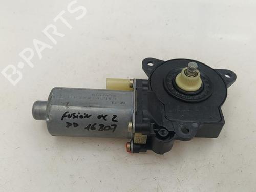 Rudehejsemotor forskærm højre Rudehejsemotor forskærm højre FORD FUSION (JU_) 1.4 TDCi (68 hp) 39900325 39900325