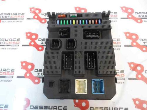 Used Fuse box Fuse box 2337780 2337780