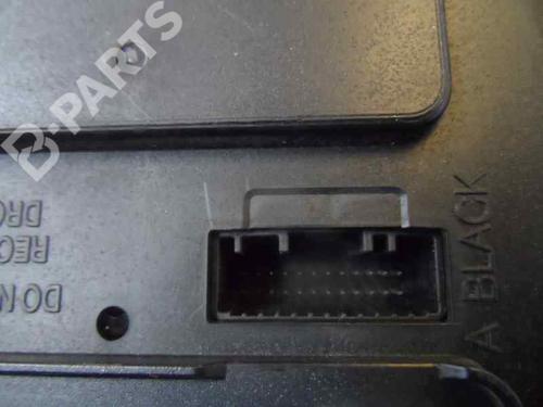 Fuse box RENAULT MEGANE III Hatchback (BZ0/1_, B3_) 1.5 dCi | BP586438E1 