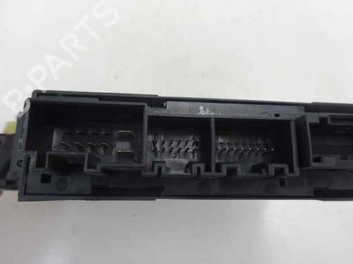 Moteur de lève-vitre arrière gauche AUDI A4 B7 (8EC) 2.5 TDI (163 hp) 5849669