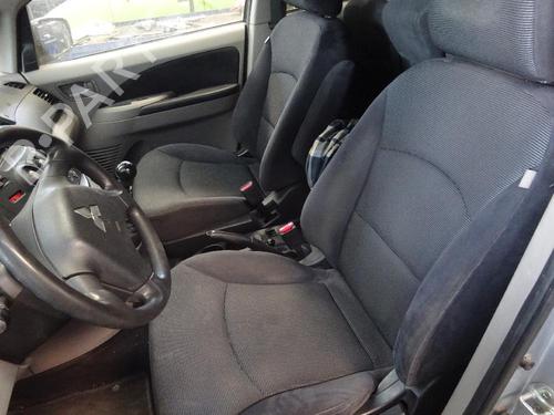 Front right lock MITSUBISHI GRANDIS (NA_W) 2.0 DI-D (NA8W) | BP10986538C97