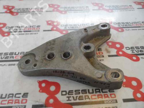Used Engine mount Engine mount 8796815 8796815