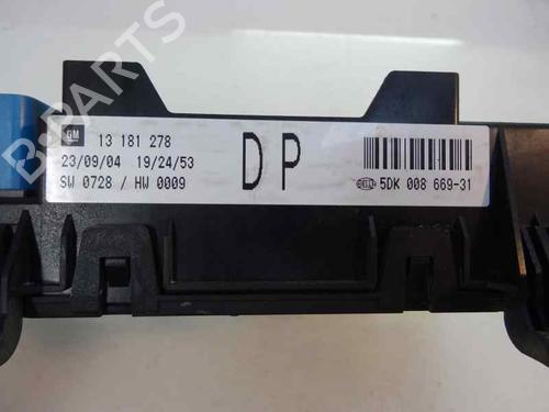 Sikringsdose OPEL ASTRA H (A04) 1.7 CDTI (L48) (100 hp) 9129867