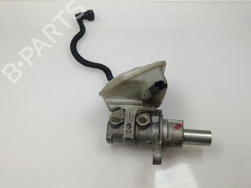 Used Brake master cylinder Brake master cylinder 35743132 35743132