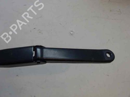 Used Front windshield wiper arm FORD FIESTA VI (CB1, CCN) 1.5 TDCi (75 hp) 3469245