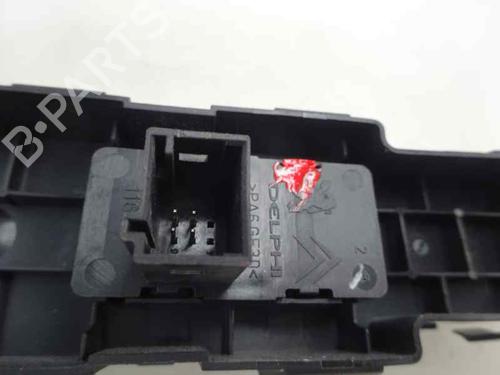 Used Right front window switch Right front window switch 5829515 5829515