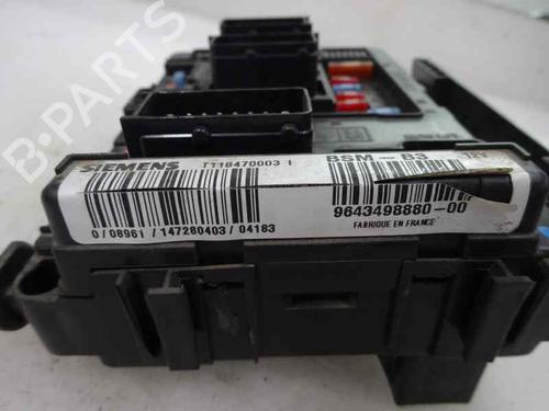 Used Fuse box Fuse box 9169482 9169482