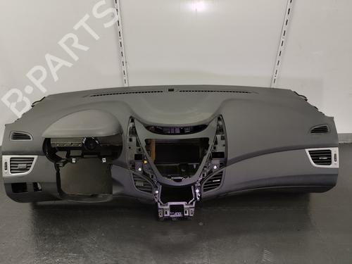 Used Dashboard HYUNDAI ELANTRA V Saloon (MD, UD) [2010-2017]  19538220