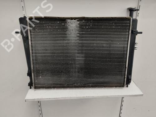 Used Water radiator HYUNDAI TUCSON (JM) 2.0 All-wheel Drive (141 hp) 17222552