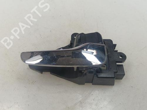 Used Front right interior door handle Front right interior door handle 39092022 39092022
