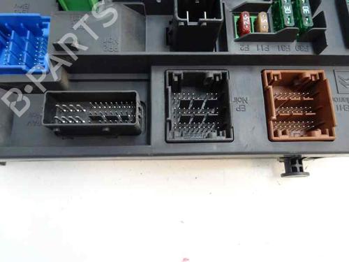 Used Fuse box Fuse box CITROËN C4 II (NC_) 1.6 HDi 115 (114 hp) 7050068 7050068