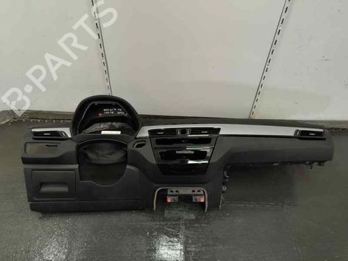 Tableau de bord BMW X1 (F48) sDrive 16 d (116 hp) 28023116