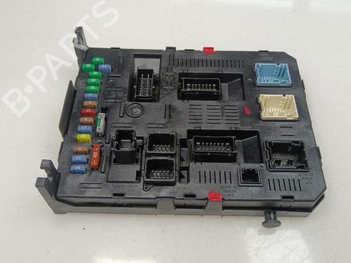 Used Fuse box Fuse box 35744271 35744271