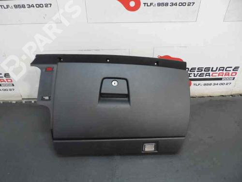 Glove box VOLVO C30 (533) 2.0 D (136 hp) 586857