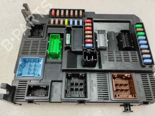 Used Fuse box Fuse box PEUGEOT 308 II (LB_, LP_, LW_, LH_, L3_) 1.2 THP 110 (110 hp) 30541259 30541259