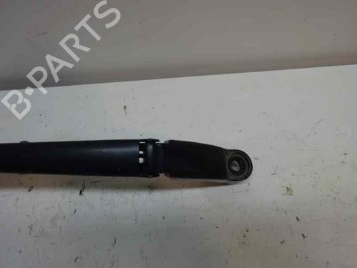 Used Front windshield wiper arm Front windshield wiper arm TOYOTA YARIS (_P9_) 1.4 D-4D (NLP90_, NLP90R) (90 hp) 3468984 3468984