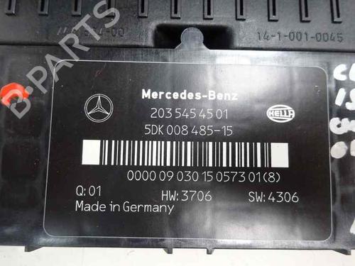 Used Fuse box MERCEDES-BENZ C-CLASS Coupe (CL203) C 220 CDI (203.708) (150 hp) 4025938