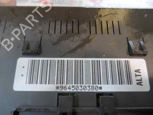 Used Fuse box Fuse box 1163555 1163555