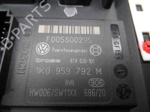 Used Left front window motor SEAT LEON (1P1) 1.6 (102 hp) 358911