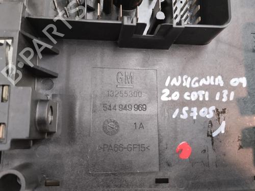 Used Fuse box Fuse box 16761615 16761615