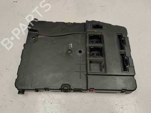 Used Fuse box RENAULT SCÉNIC II (JM0/1_) [2003-2010]  21395148