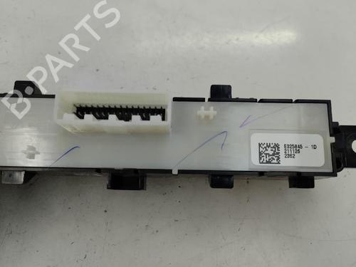 Used Warning switch DACIA SANDERO II [2012-2025]  15606533