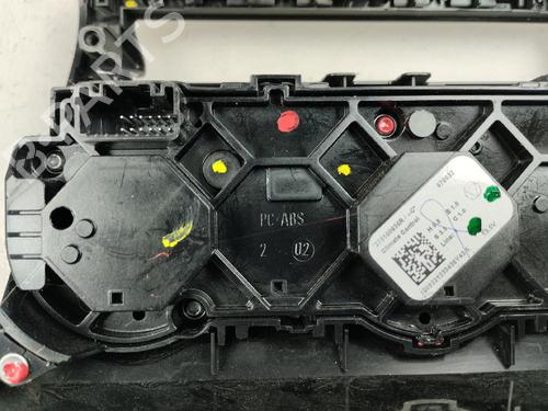 Used Climate control RENAULT CLIO V (B7_) [2019-2025]  17573222