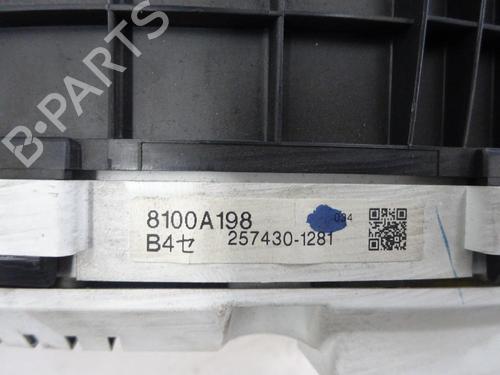 Cockpit MITSUBISHI GRANDIS (NA_W) 2.0 DI-D (NA8W) (136 hp) 10987651