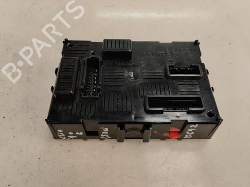 Used Fuse box Fuse box 16776330 16776330