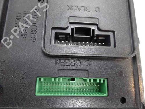 Used Fuse box Fuse box 4406416 4406416