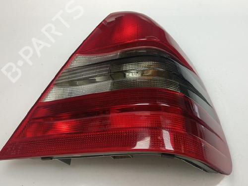 Used Right taillight Right taillight MERCEDES-BENZ C-CLASS (W202) C 220 (202.022) (150 hp) 35744880 35744880
