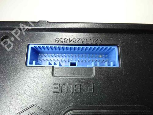 Used Fuse box RENAULT SCÉNIC III (JZ0/1_) 1.9 dCi (JZ0J, JZ1J, JZ1K, JZ1S) (131 hp) 1507750