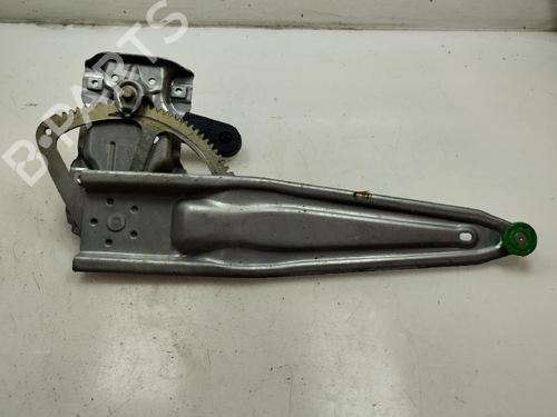 Used Rear right window mechanism TOYOTA YARIS (_P13_) 1.5 Hybrid (NHP130_, NHP130) (101 hp) 19483147
