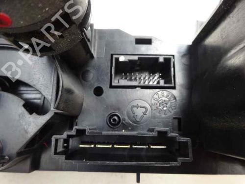 Comando chauffage MITSUBISHI COLT VI (Z3_A, Z2_A) 1.5 DI-D (Z39A) (95 hp) 9236174