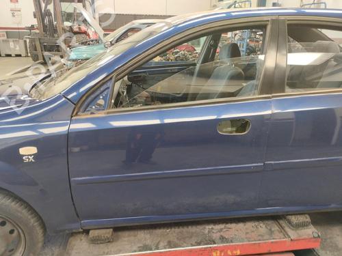 Porta frente esquerda Porta frente esquerda DAEWOO NUBIRA Saloon (J200) 1.6 (109 hp) 35740317 35740317