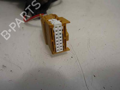 Bakspejl venstre AUDI A4 B7 (8EC) 2.0 TDI 16V (140 hp) 7626155